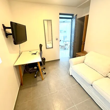 公寓 Jardin 10mn Centre 尼斯